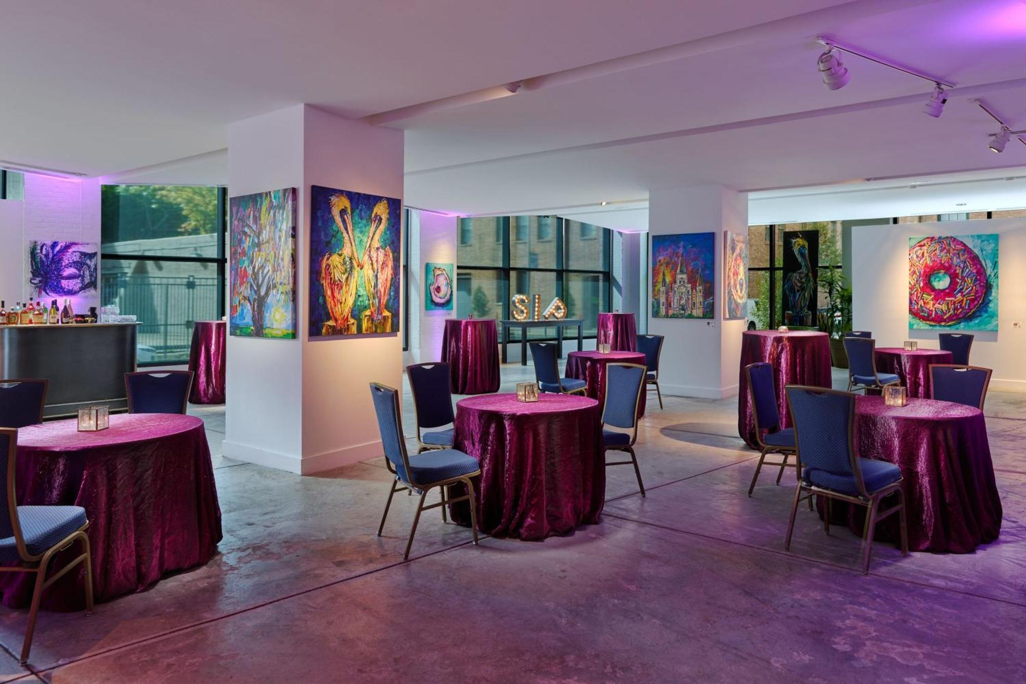 Renaissance New Orleans Arts Warehouse District Hotel Exterior photo