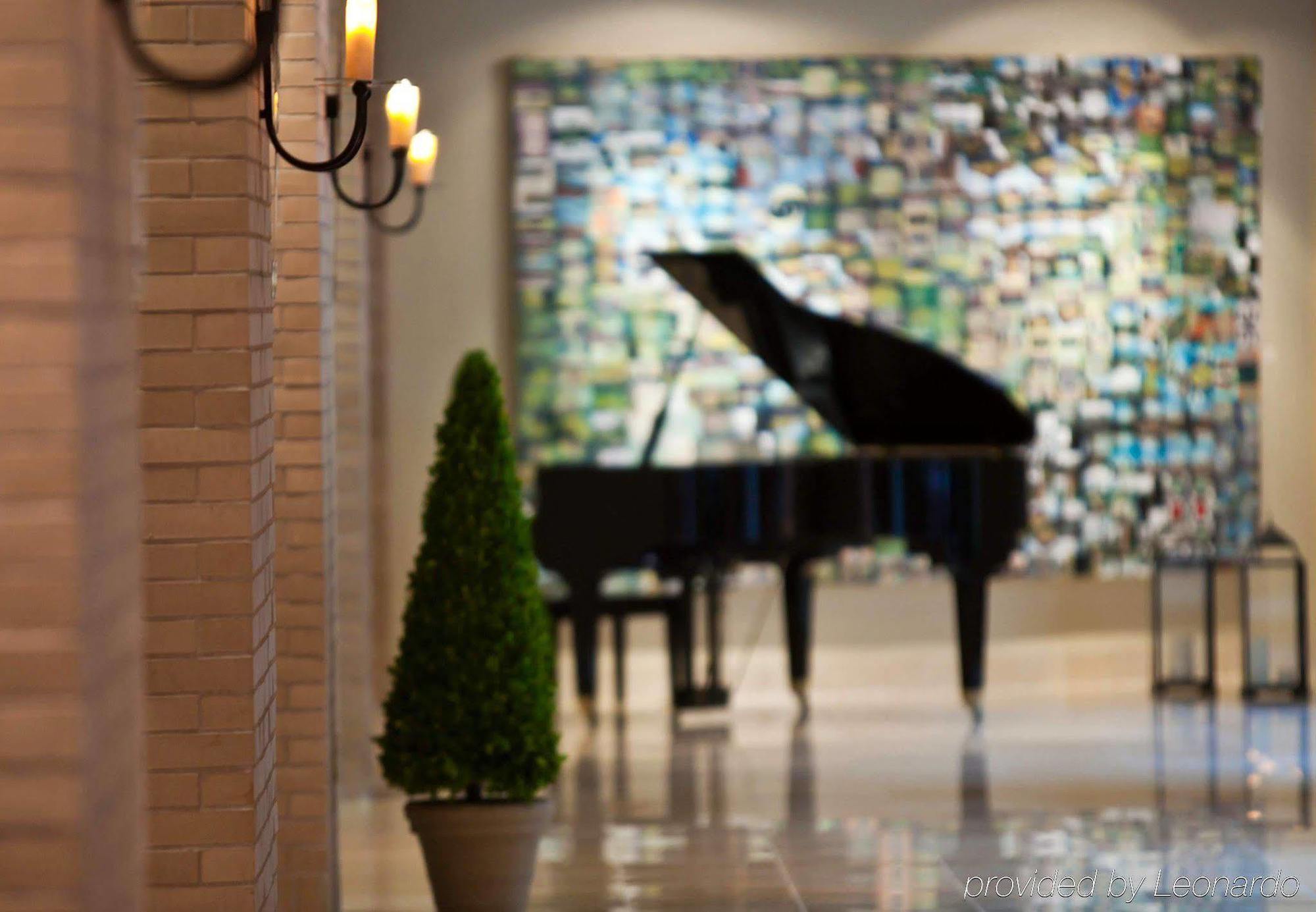 Renaissance New Orleans Arts Warehouse District Hotel Exterior photo