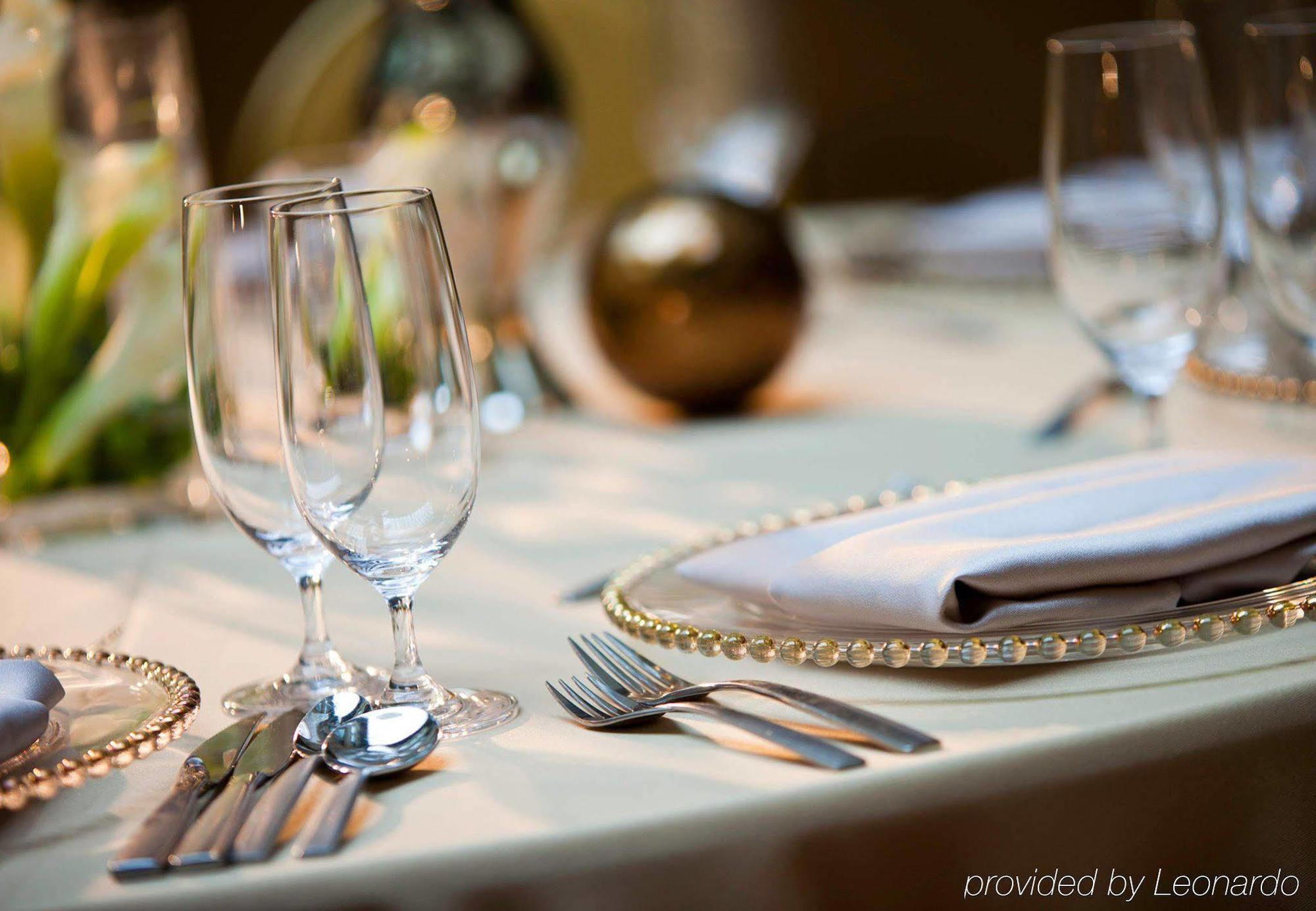 Renaissance New Orleans Arts Warehouse District Hotel Restaurant photo