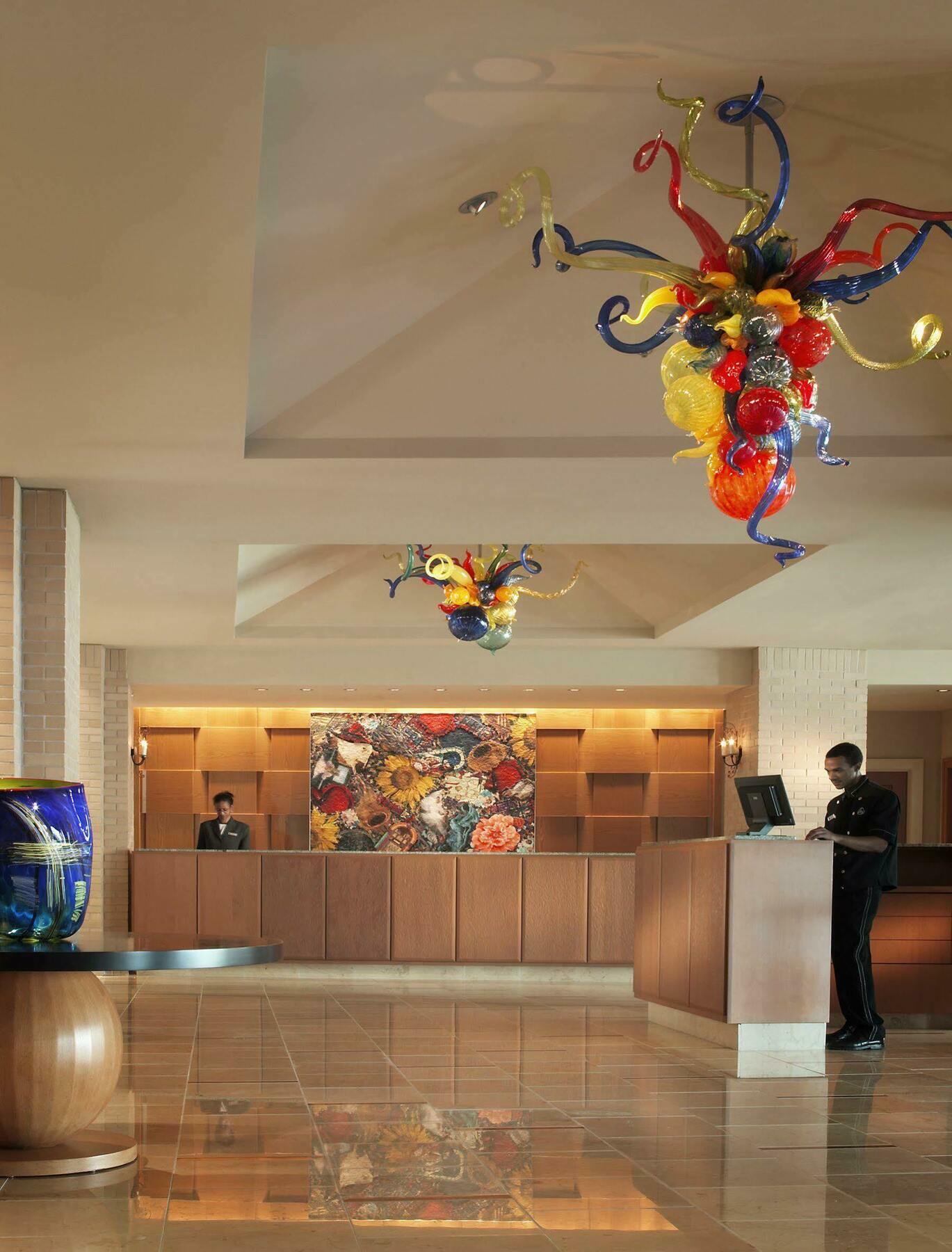Renaissance New Orleans Arts Warehouse District Hotel Interior photo